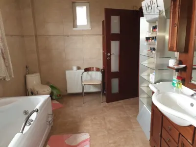 Vila cu 8 Camere in zona centrala Scriitorilor - Zizin - foto 25