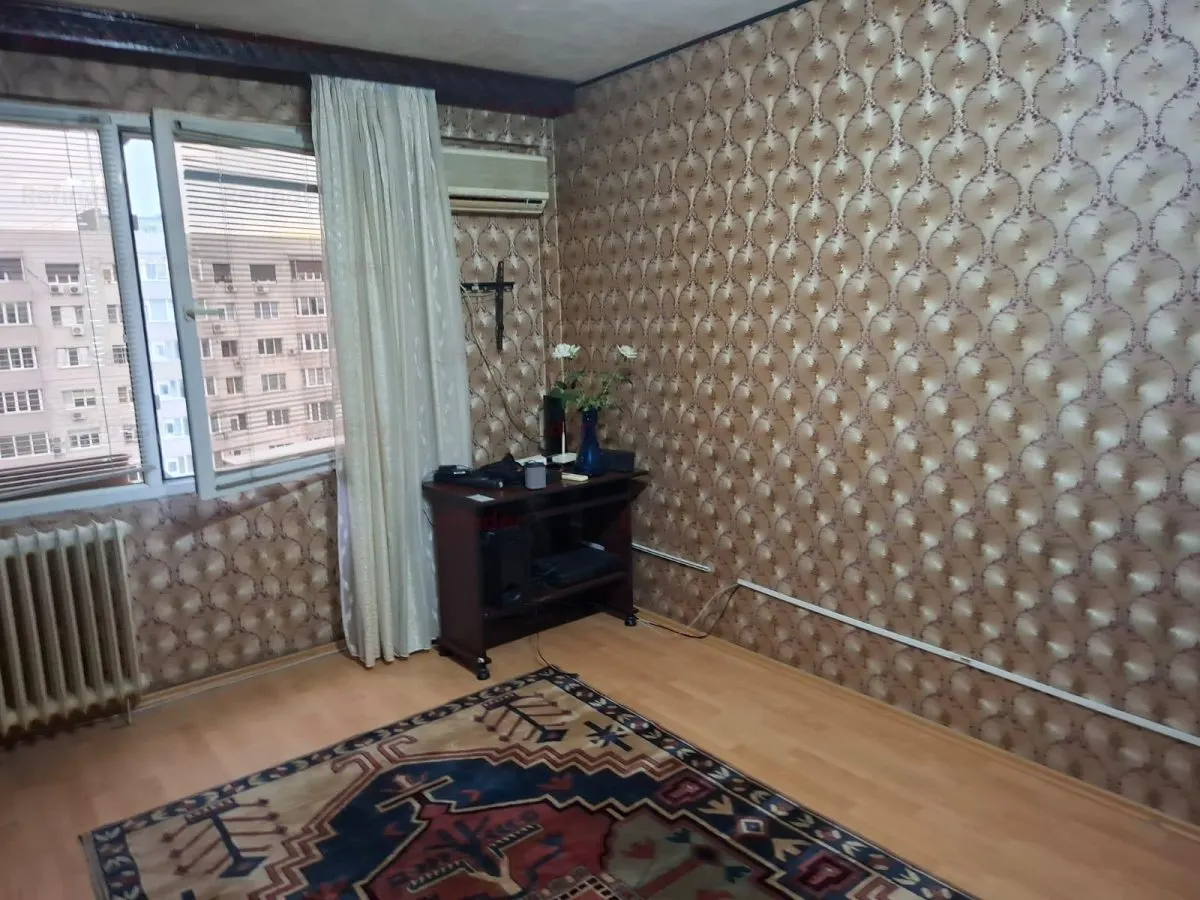 vanzare apartament 2 camere | Salajan  | metrou N Grigorescu | bloc stradal | 1978 | reabilitat | etaj 9/10 | pozitie exceptionala | vedere frumoasa| - foto 1