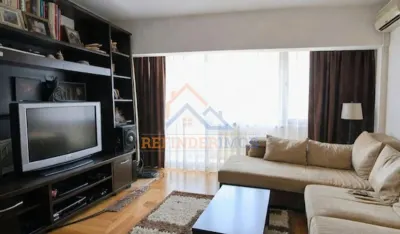 Blv Unirii 2 camere etaj intermediar pozitie foarte buna - Bucuresti