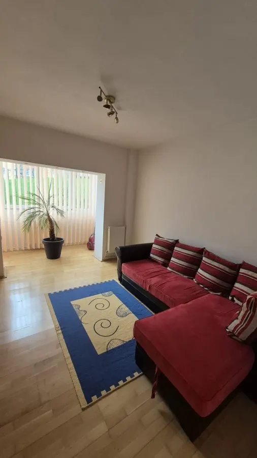 Apartament 2 camere decomandat bloc vila Racadau - foto 8