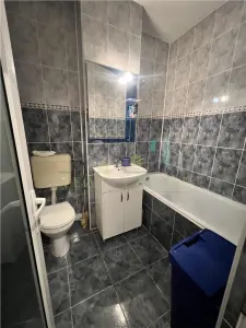 Apartament 2 camere decomandat bloc vila Racadau - foto 10
