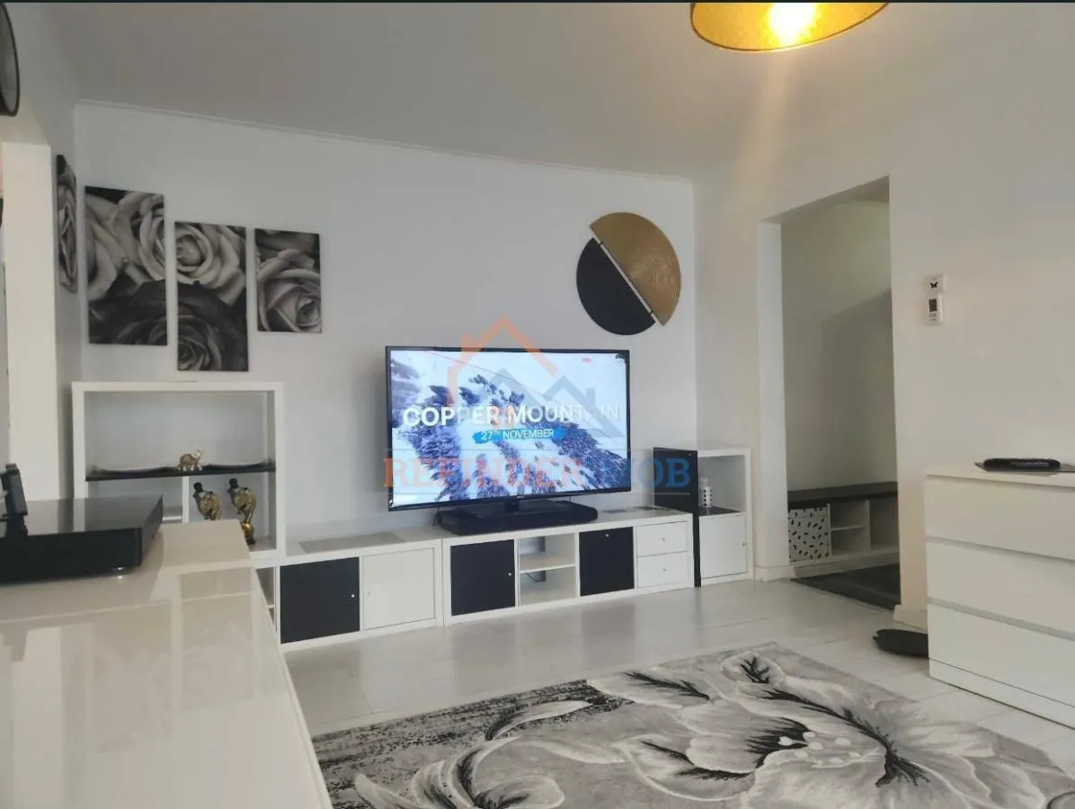 Apartament de vanzare cu 3 camere, Metrou 1 Decembrie 1918 - foto 1