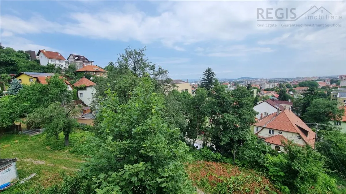 Vila de 7 camere intr-o  zona preferentiala a   Brasovulului Vechi - foto 12