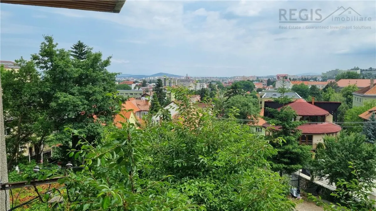 Vila de 7 camere intr-o  zona preferentiala a   Brasovulului Vechi - foto 13