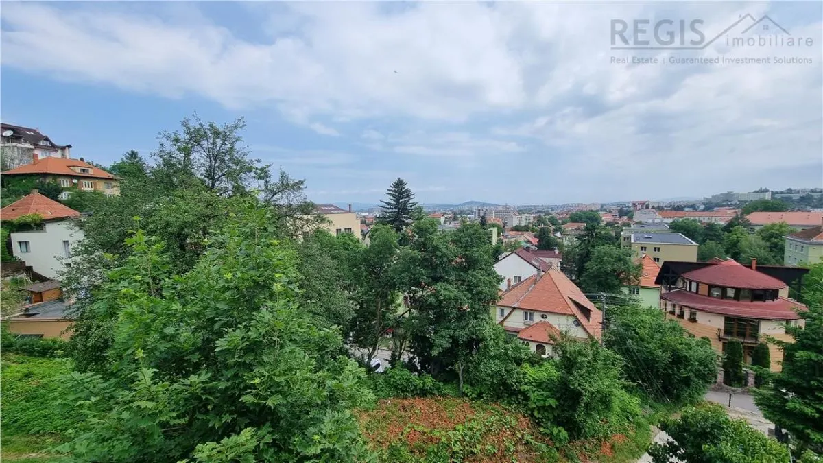 Vila de 7 camere intr-o  zona preferentiala a   Brasovulului Vechi - foto 5
