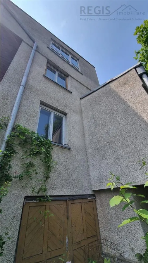 Vila de 7 camere intr-o  zona preferentiala a   Brasovulului Vechi - foto 10