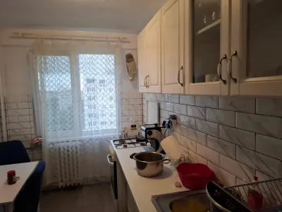 vanzare apartament 2 camere | la metrou N Grigorescu | bloc 1978 stradal | reabilitat | etaj 9/10 | pozitie exceptionala | - foto 2