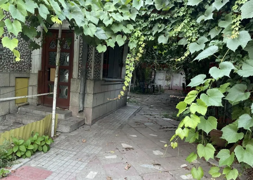 Vanzare teren 342 mp + casa demolabila/renovabila | Matei Basarab - Alba Iulia | - foto 2