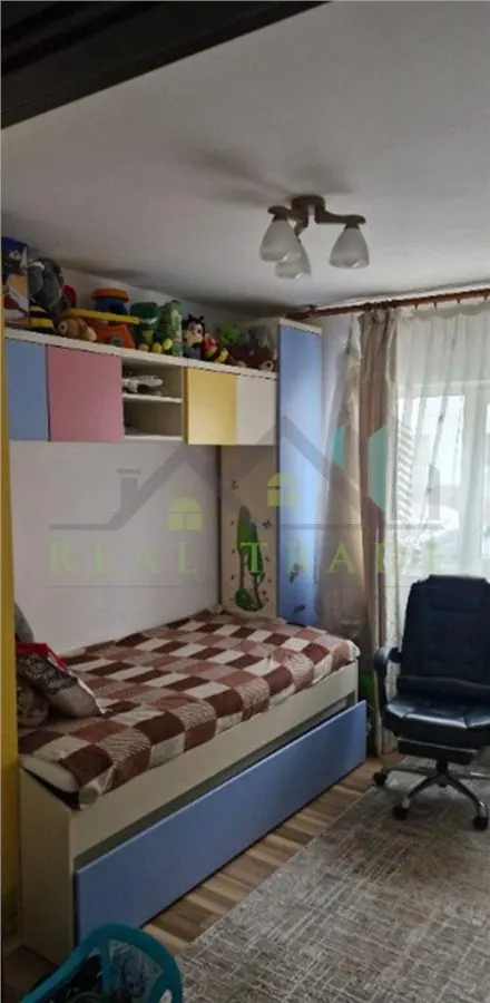Apartament 3 camere decomandat Tractorul - foto 6