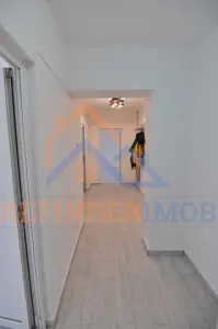 Apartament de vanzare cu 2 camere, zona Decebal - foto 3