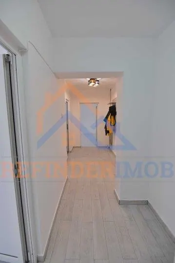 Apartament de vanzare cu 2 camere, zona Decebal - foto 3