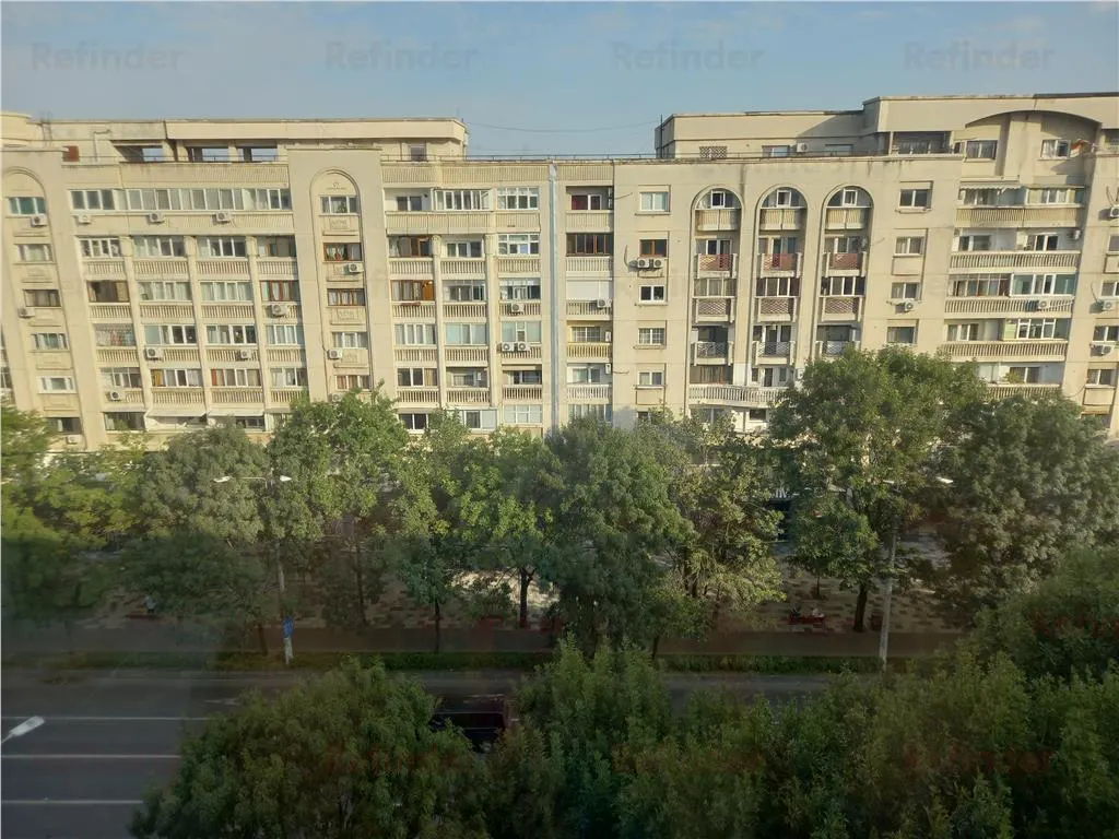 apartament 3 camere, Piata Alba Iulia , Decebal stradal, 82mp, decomandat, amenajat ,vedere integrala la bulevard, orientare Sud, loc parcare, liber. - foto 1