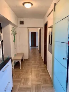apartament 3 camere, Piata Alba Iulia , Decebal stradal, 82mp, decomandat, amenajat ,vedere integrala la bulevard, orientare Sud, loc parcare, liber. - foto 18