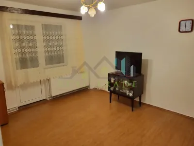 Apartament 2 camere cu balcon etaj intermediar zona Vlahuta - Brasov