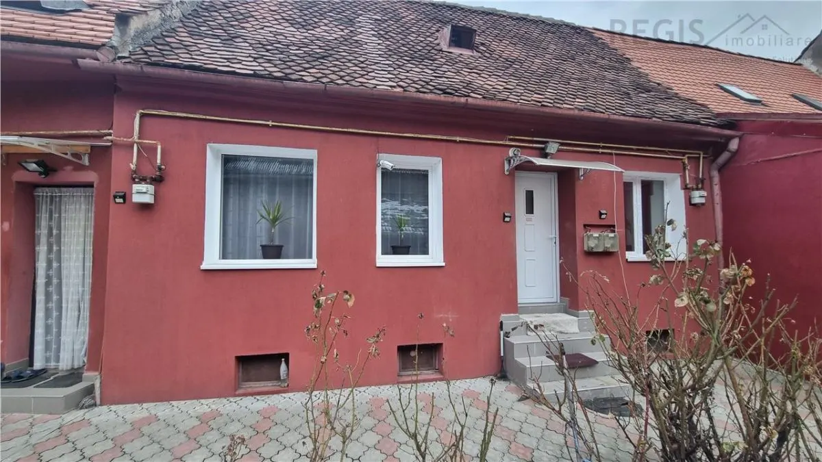 Studio la casa , zona strazii Lunga - foto 1