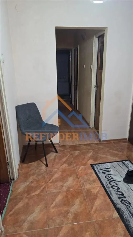 Aparatorii Patriei Metrou 3 camere decomandat etaj 2 - foto 3