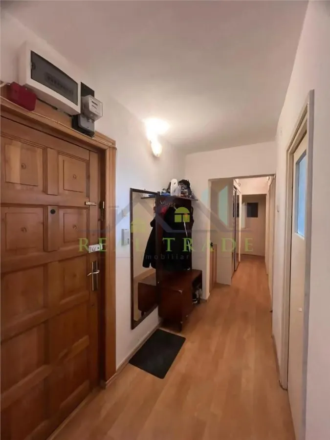 Apartament 3 camere decomandat Astra - foto 8