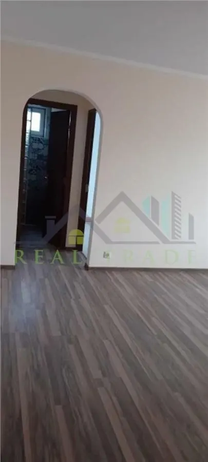 Apartament 2 camere Tractorul - foto 3