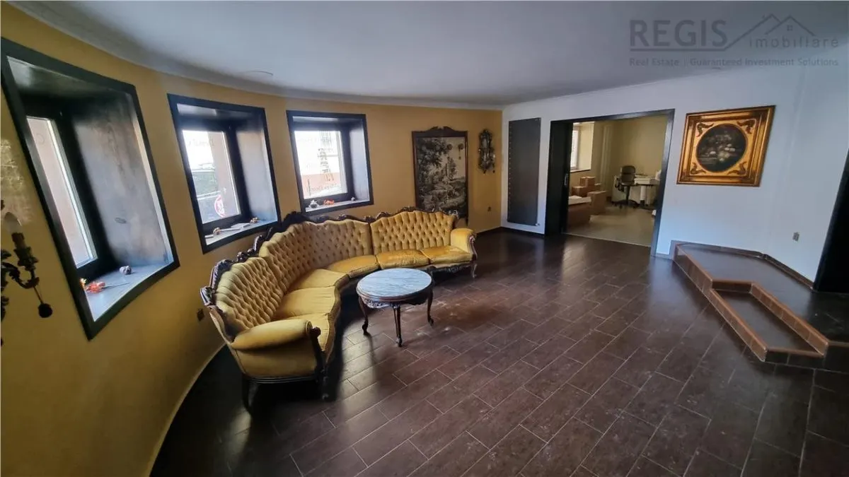 Spatiu comercial in zona Centrului Istoric - foto 1