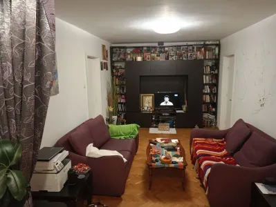 Apartament 3 camere etaj intermediar zona Garii - Brasov