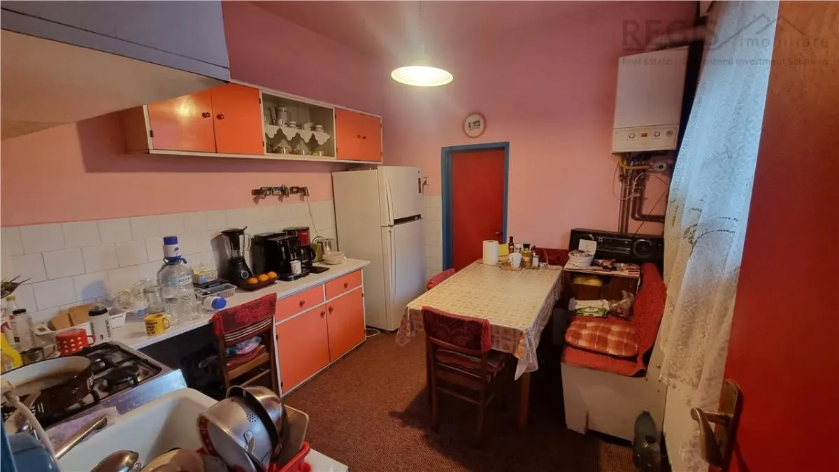 Casa de 5 camere , zona Brasovul Vechi - foto 13