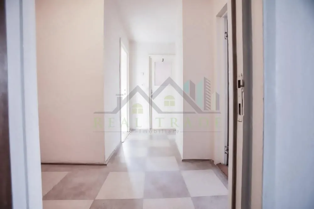 Apartament 3 camere decomandat zona Grivitei - foto 8