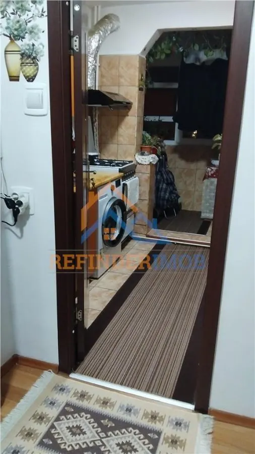 Apartament de vanzare cu 2 camere, zona Titan - foto 4