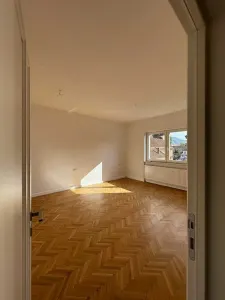 Apartament 3 camere decomandat central - foto 2