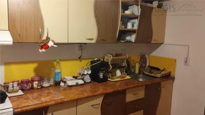 Apartament 2 camere semidecomandat Brosteni Buzau - foto 6
