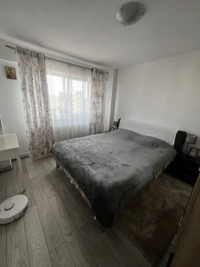 Apartament 3 camere Calea Bucuresti - foto 2