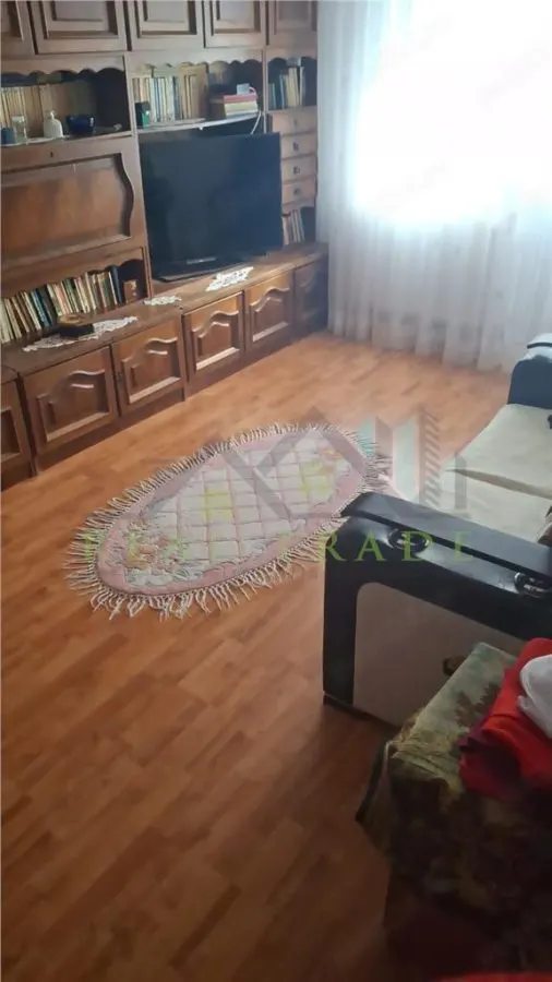 Apartament 3 camere decomandat etaj intermediar Astra - foto 1