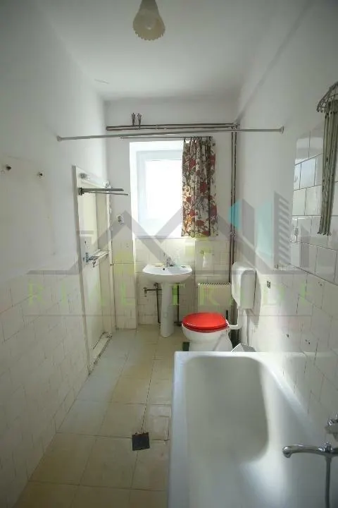 Apartament 3 camere decomandat etajul 1 Centrul Civic - foto 7