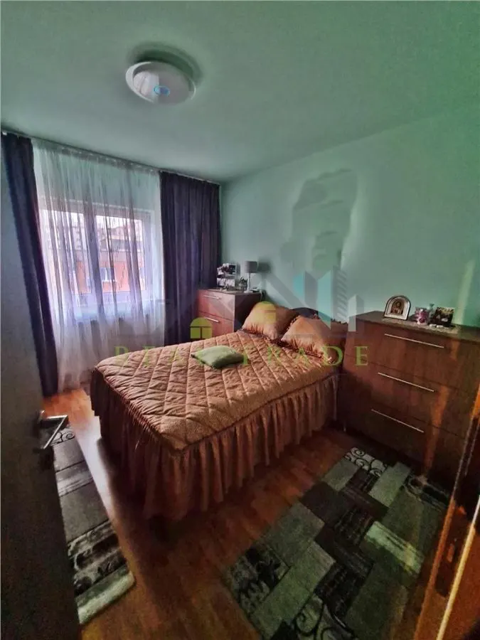 Apartament 3 camere decomandat, 2 bai, Carpatilor - foto 3