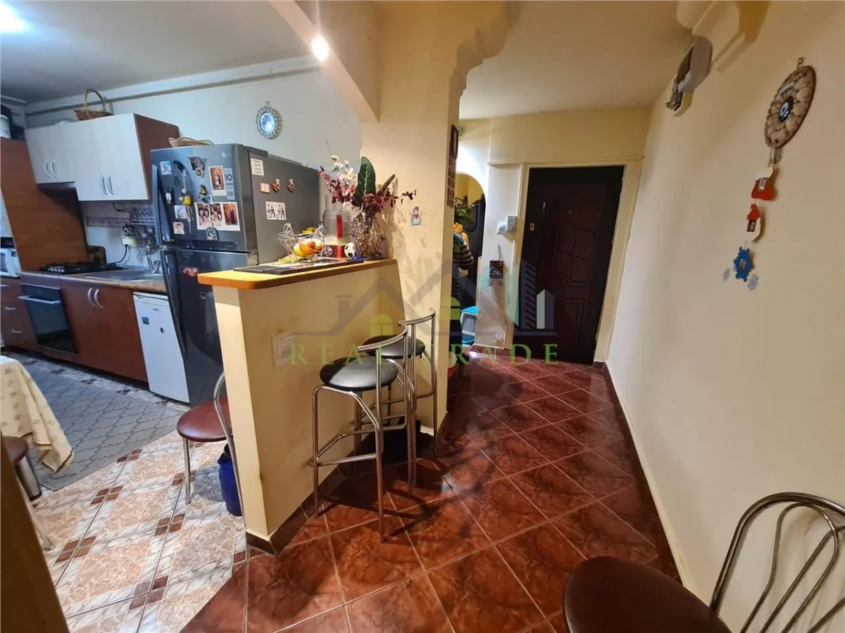 Apartament 3 camere decomandat, 2 bai, Carpatilor - foto 6