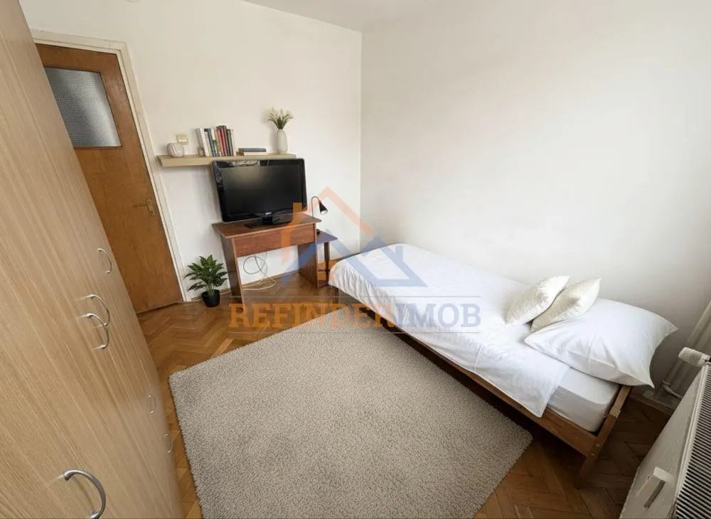 Apartament de vanzare cu 3 camere, Metrou 1 Decembrie 1918 - foto 2