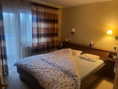 Apartament 3 camere decomandat etaj intermediar Scriitorilor, Brasov - Brasov