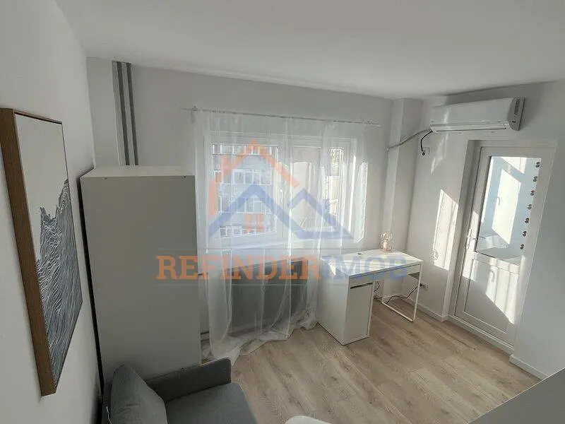 Garsoniera decomandata renovata complet bloc 1981 Tineretului - foto 1