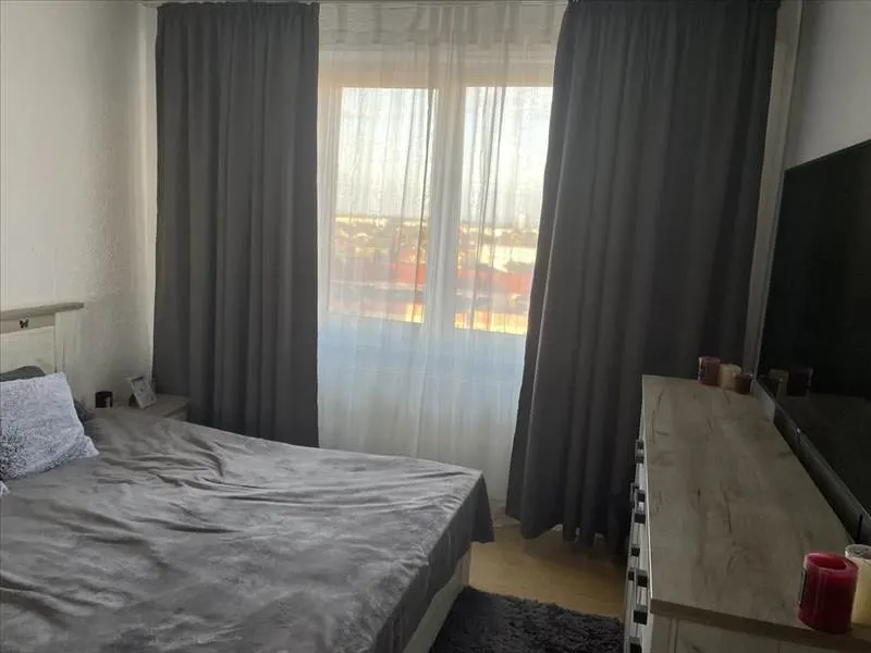 Apartament 3 camere decomandat Vlahuta - foto 3