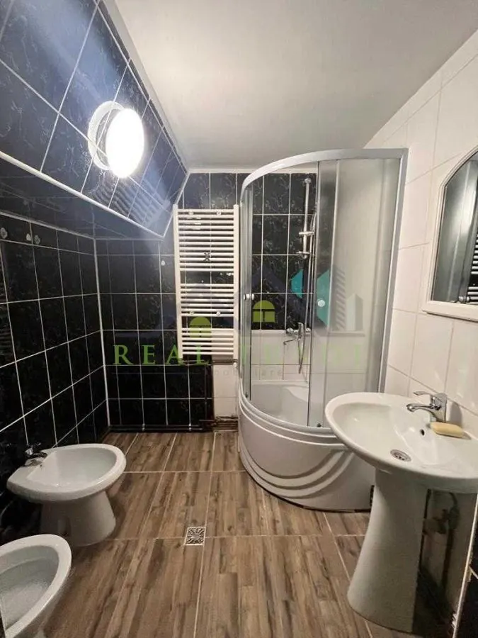 Apartament 3 camere Centrul istoric - foto 8