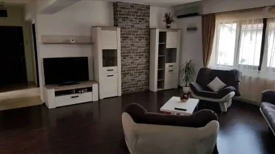 Vanzare apartament 3 camere renovat Zona Central, Brasov - Brasov
