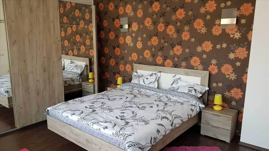 Vanzare apartament 3 camere renovat Zona Central, Brasov - foto 4