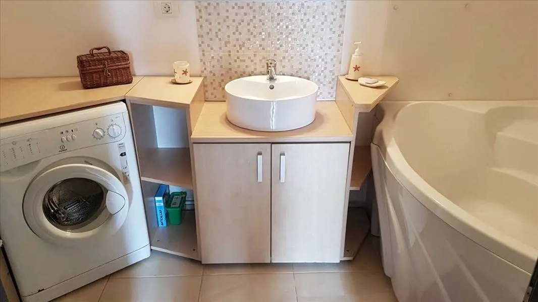 Vanzare apartament 3 camere renovat Zona Central, Brasov - foto 7