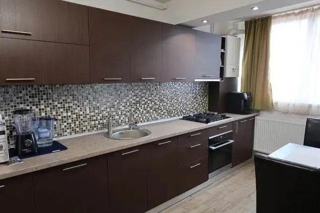 Vanzare apartament 3 camere decomandat Vlahuta, Brasov - foto 3