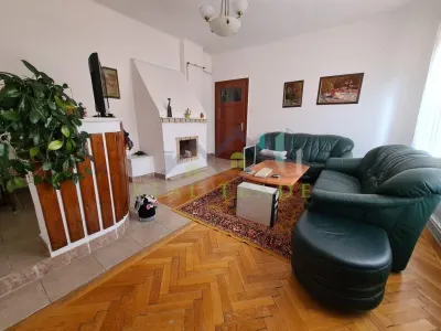 Apartament 4 camere decomandat Centrul Istroric - Brasov