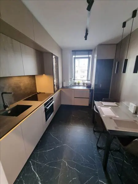 Apartament 3 camere decomandat  Urban Plaza - foto 2