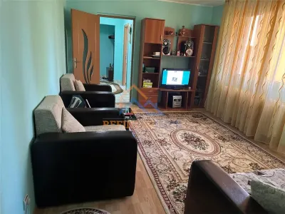 Vanzare apartament 3 camere, zona Berceni - foto 2