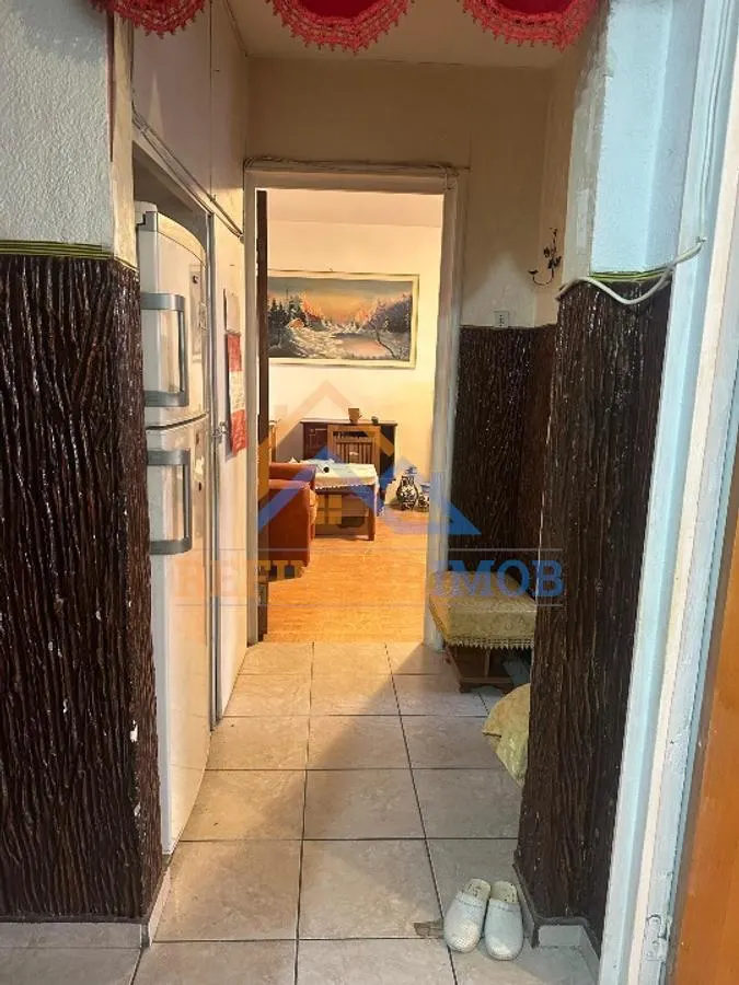 Vanzare apartament 2 camere Blv Brancoveanu bloc anvelopat - foto 7