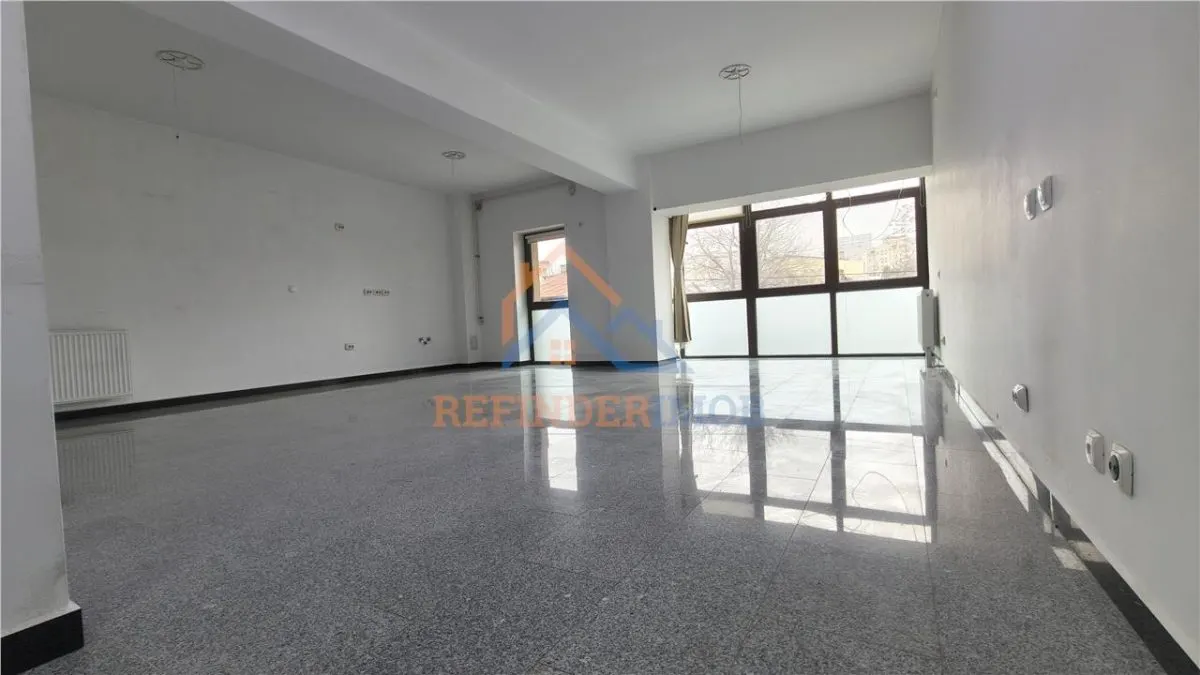 Apartament 3 camere bloc 2010 zona 13 Septembrie - foto 1