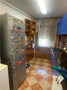 Apartament de vanzare cu 3 camere, zona Titan - foto 6