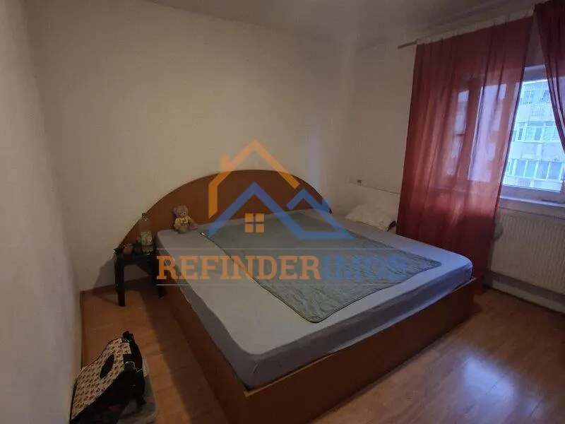 Apartament de vanzare cu 2 camere, zona Mall Vitan - foto 1